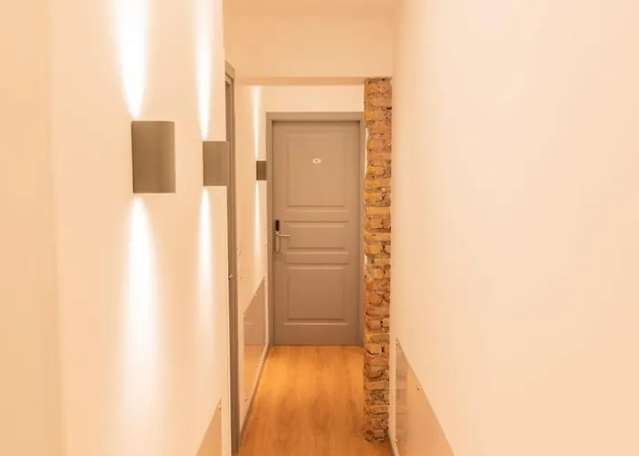 Trevi Monti House בית הארחה 4*