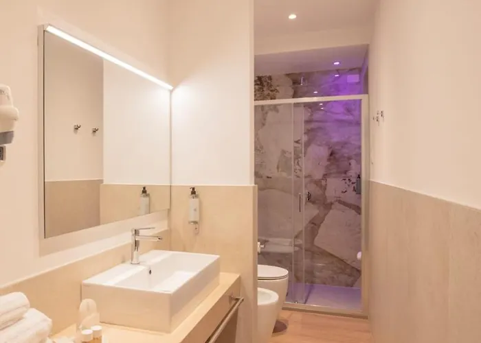 Trevi Monti House בית הארחה רומא