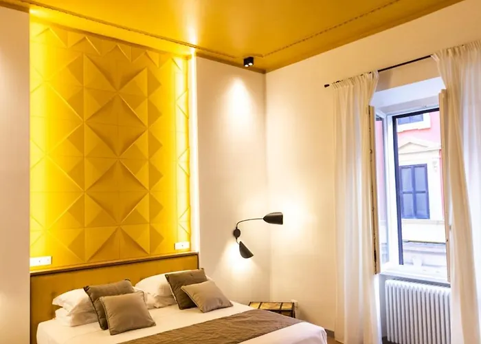 Trevi Monti House בית הארחה רומא